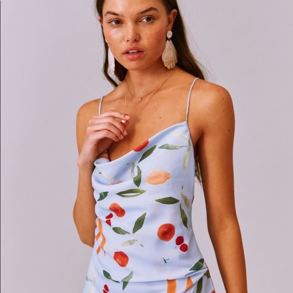 Finders Keepers CALYPSO MIDI DRESS size L US 8 blue with Allover fruit pattern - Picture 3 of 10